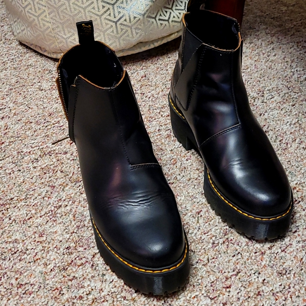 Dr Martens Rometty II Vintage Smooth Leather Chelsea Boots